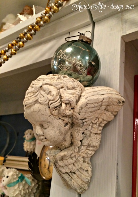 Tour angel ornament